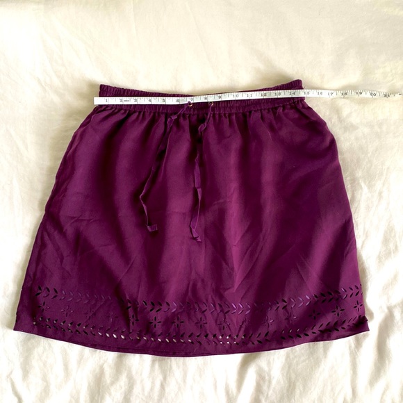 J. Crew Deep Purple Mini Skirt With Lower Eyelet Detail Size 6 - Picture 8 of 12